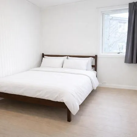 דירה Family-friendly Accommodation, 5 Bedrooms, *