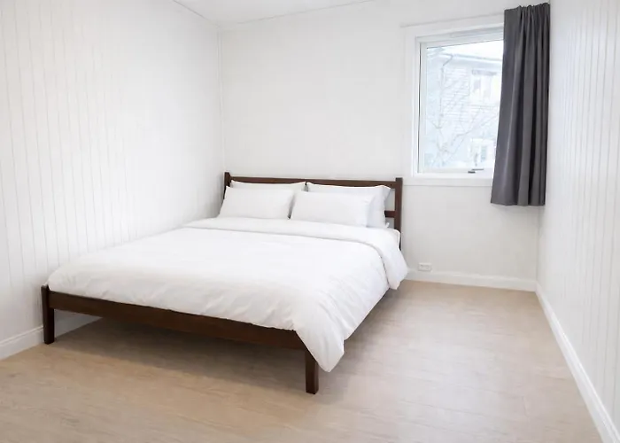 Apartment Family-friendly Accommodation, 5 Bedrooms, *